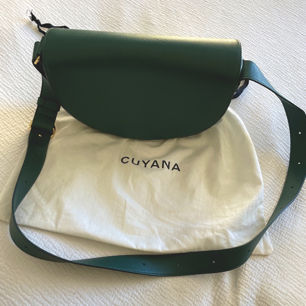 Cuyana Leather Half Moon Shoulder Bag in Forest Green Very Gently Used